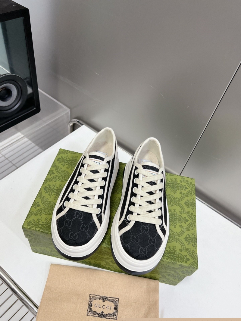 G*u*i casual shoes